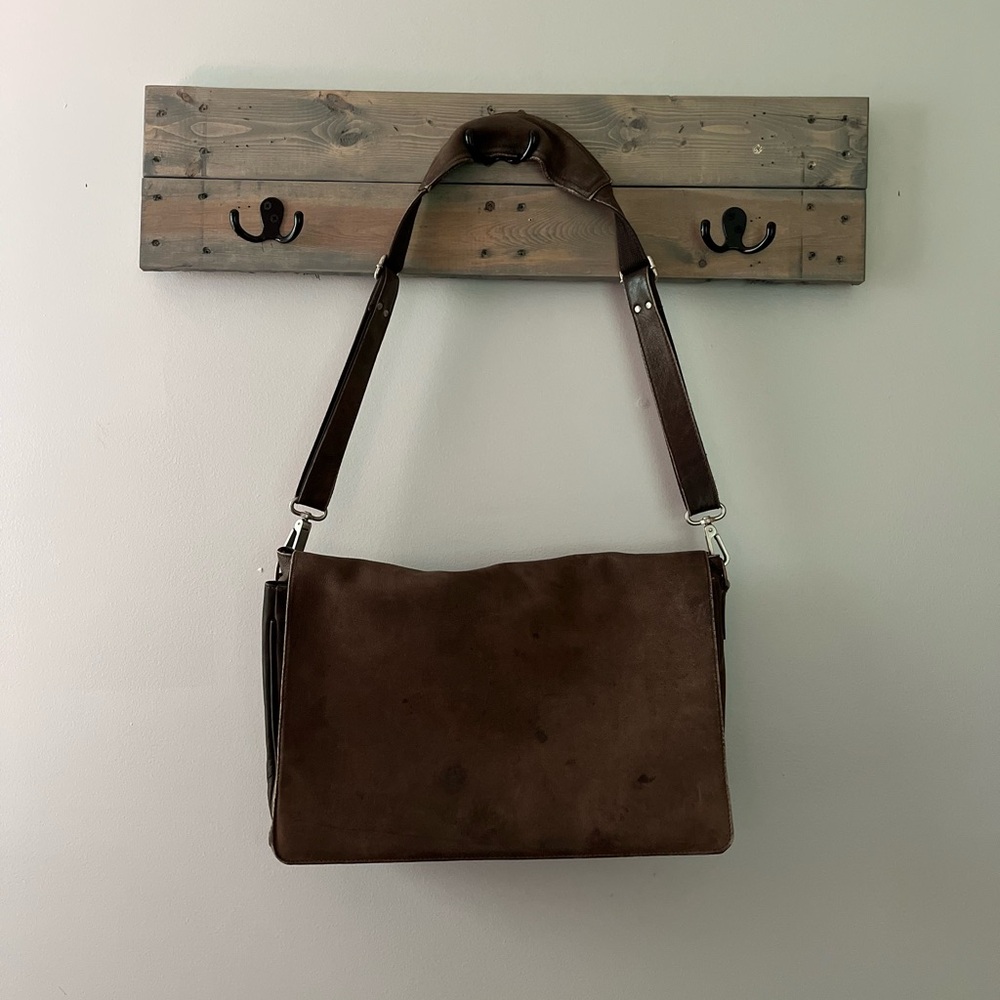 Pelle Pelle Rich Brown Leather Messenger Bag